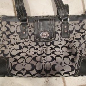 Large Coach women's shoulder purse/tote